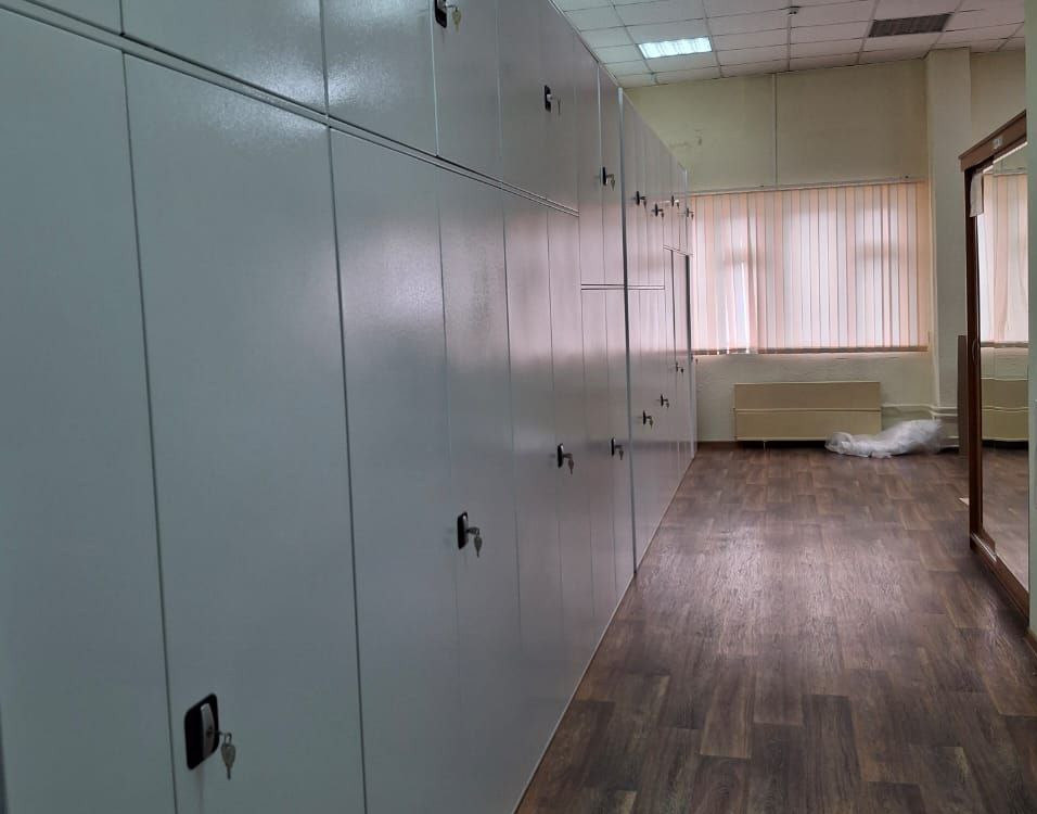 Металлические шкафы для одежды